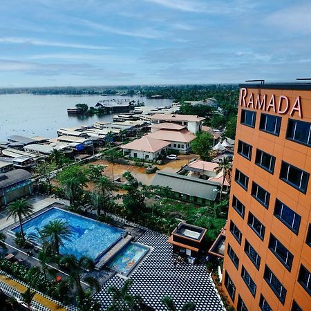 Ramada By Wyndham Alleppey Alappuzha Exterior foto