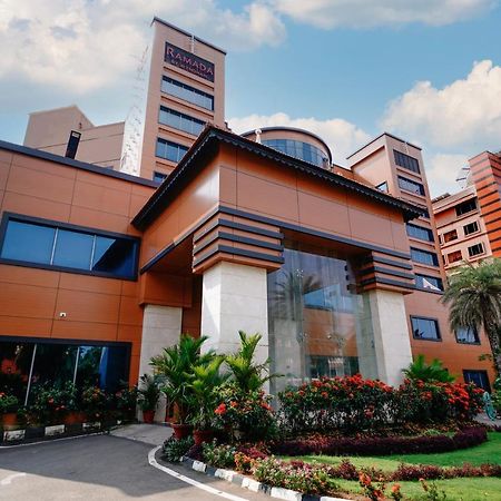 Ramada By Wyndham Alleppey Alappuzha Exterior foto