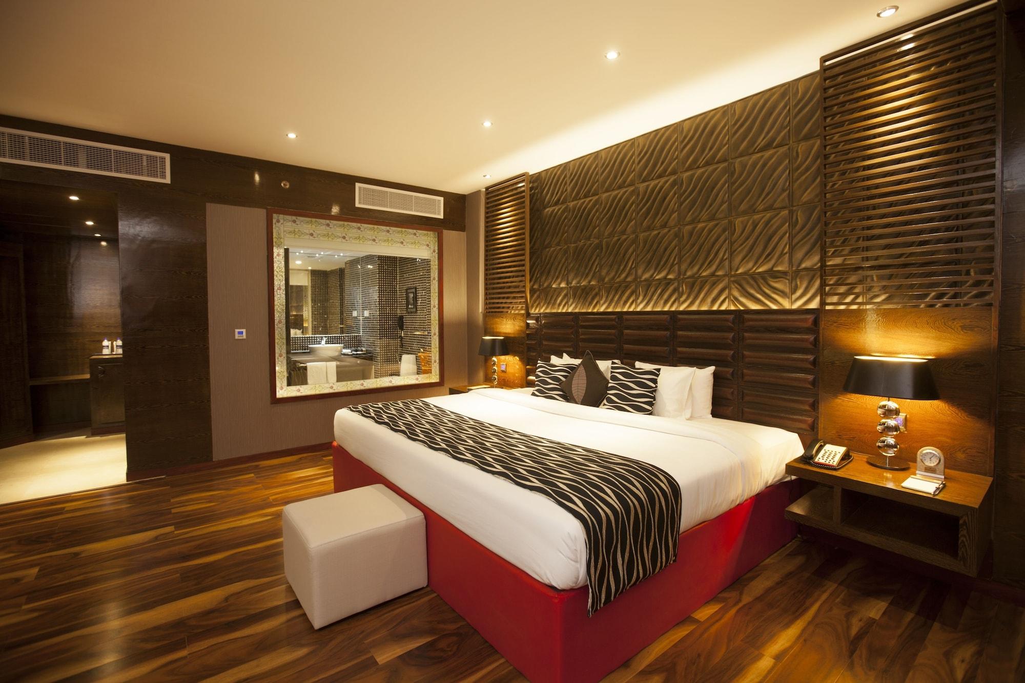 Ramada By Wyndham Alleppey Alappuzha Exterior foto