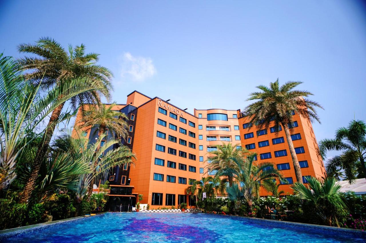 Ramada By Wyndham Alleppey Alappuzha Exterior foto