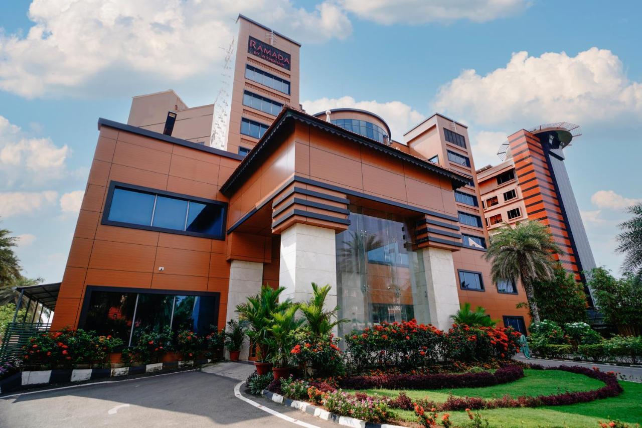 Ramada By Wyndham Alleppey Alappuzha Exterior foto