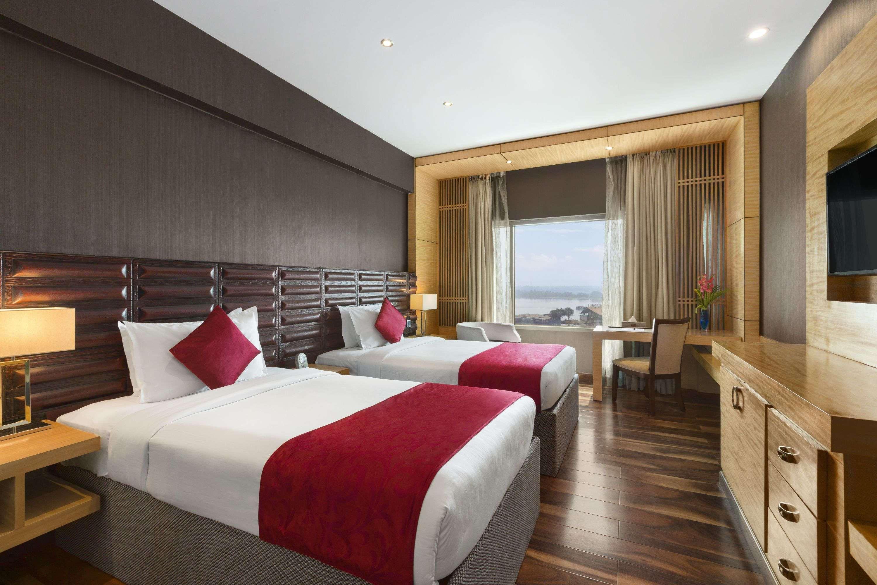 Ramada By Wyndham Alleppey Alappuzha Exterior foto